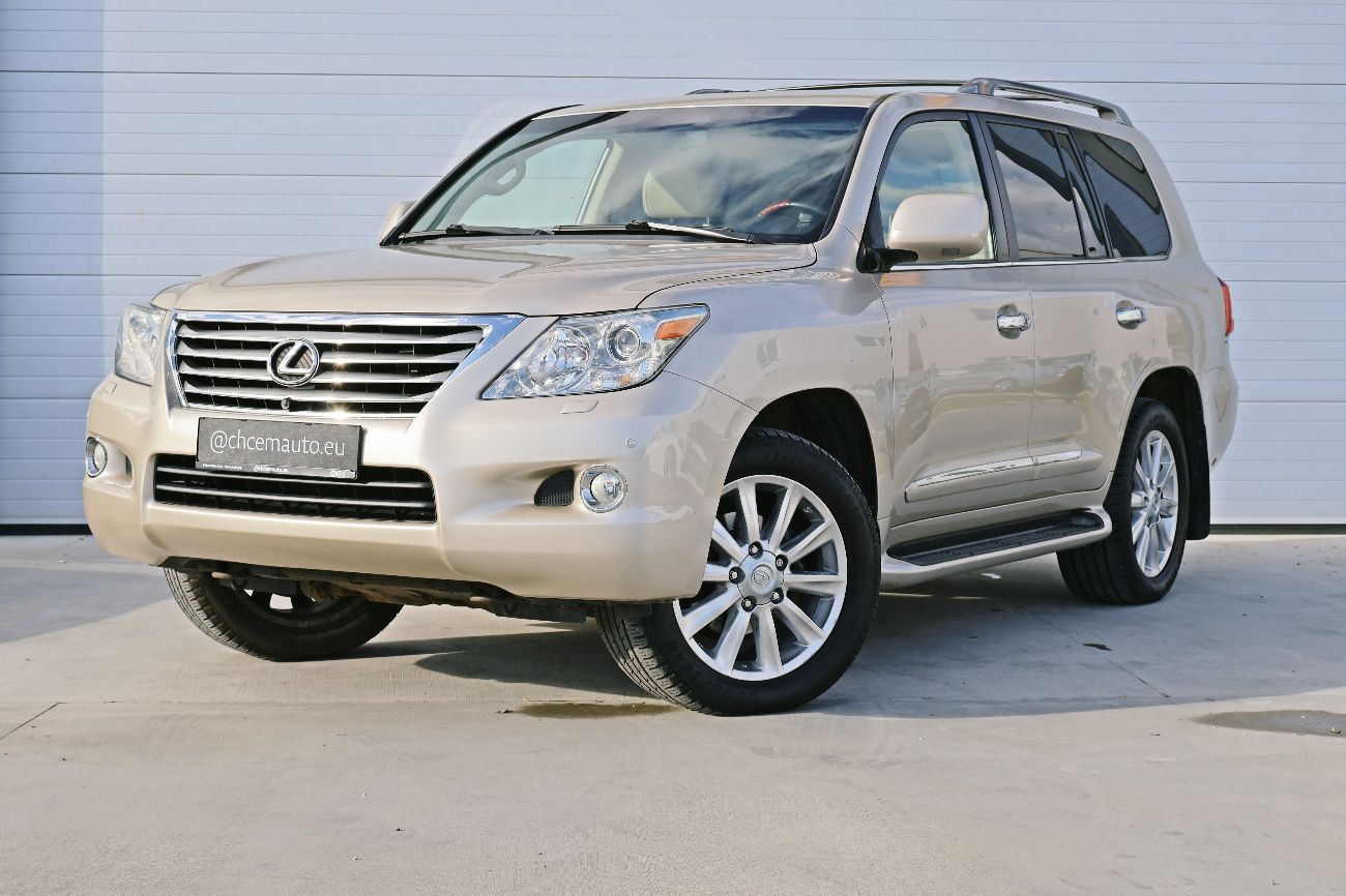 Detailed view of the car