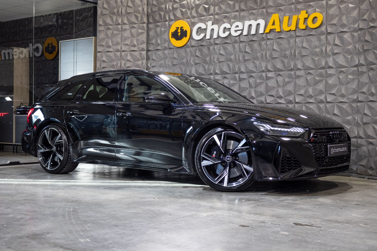 Detailed view of the car